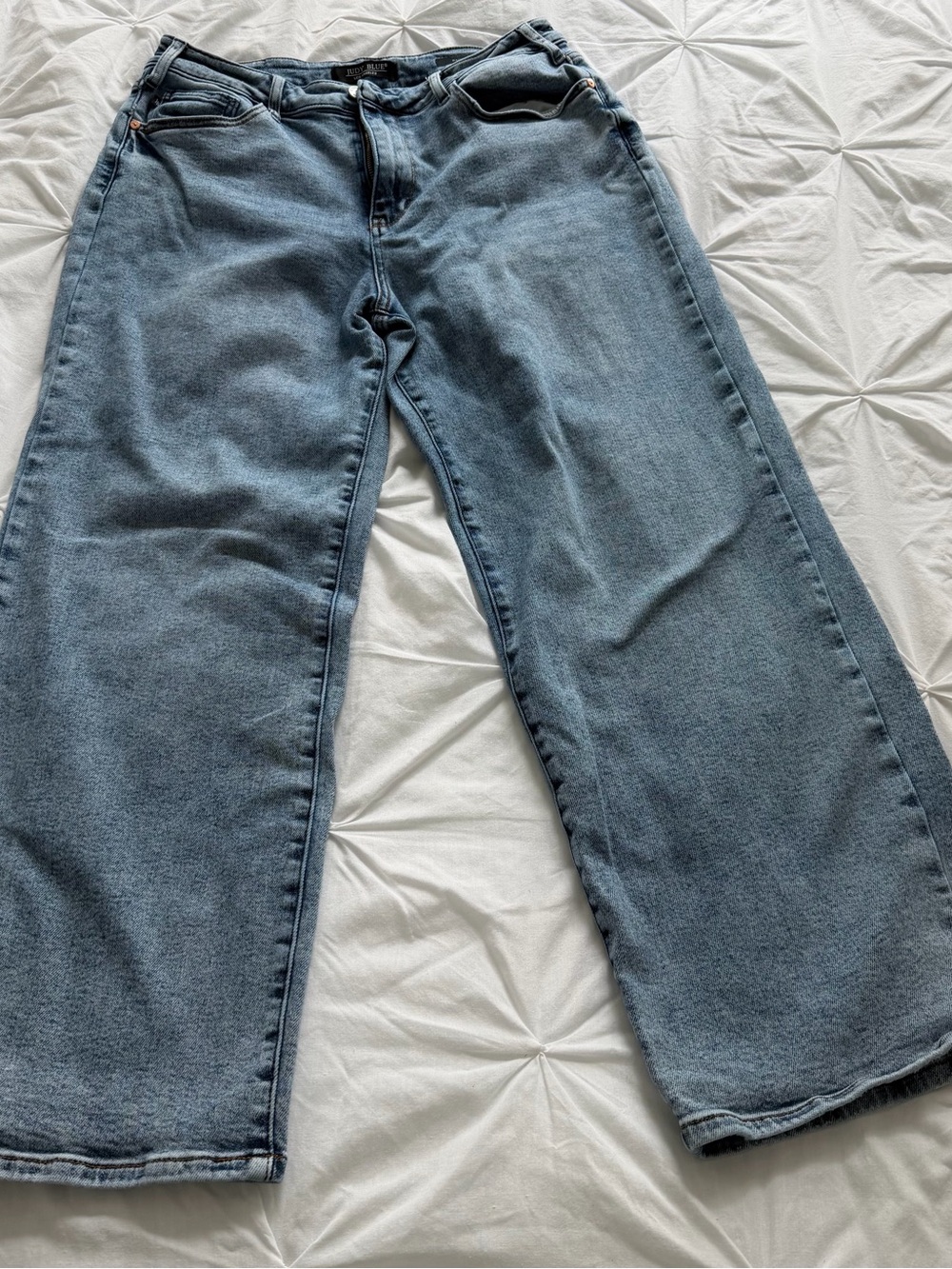Judy Blue Wide Leg High-Rise Jeans in Medium Blue Wash